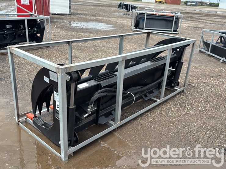 unused-78"-heavy-grass-fork-grapple-to-suit-skidsteer-image-2