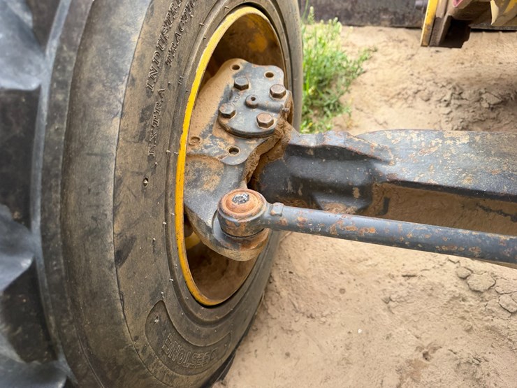 new-holland-lb75b-image-13