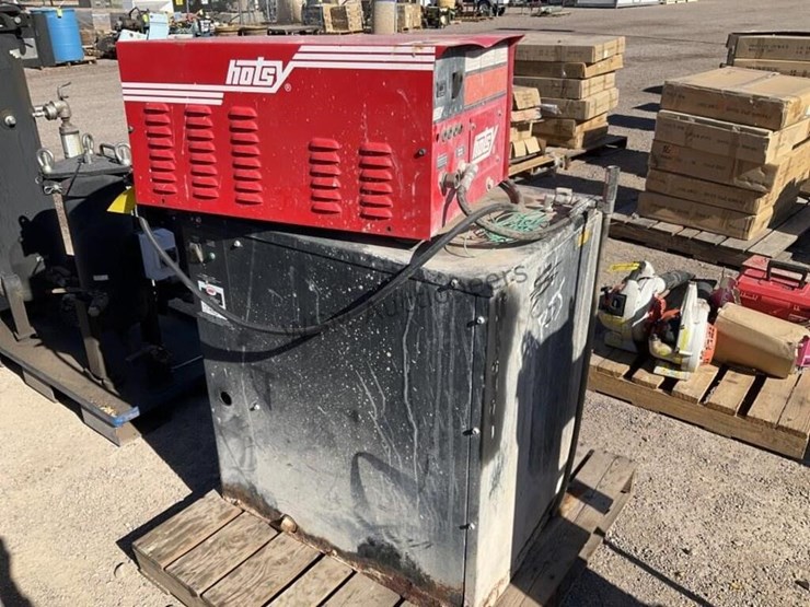 hotsy-hwe-403009c-steam-cleaner-image-3