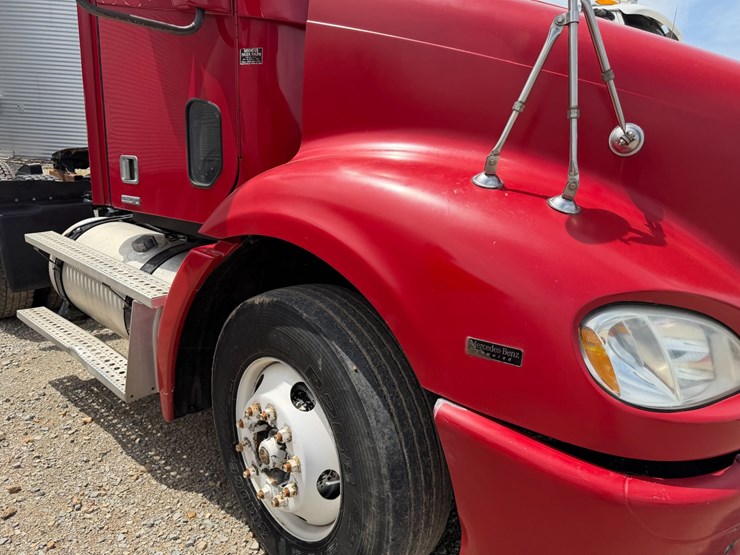 #46859-•-2007-freightliner-columbia-t/a-daycab-truck-tractor-vin:-1fujf0cv37lx21098-image-36