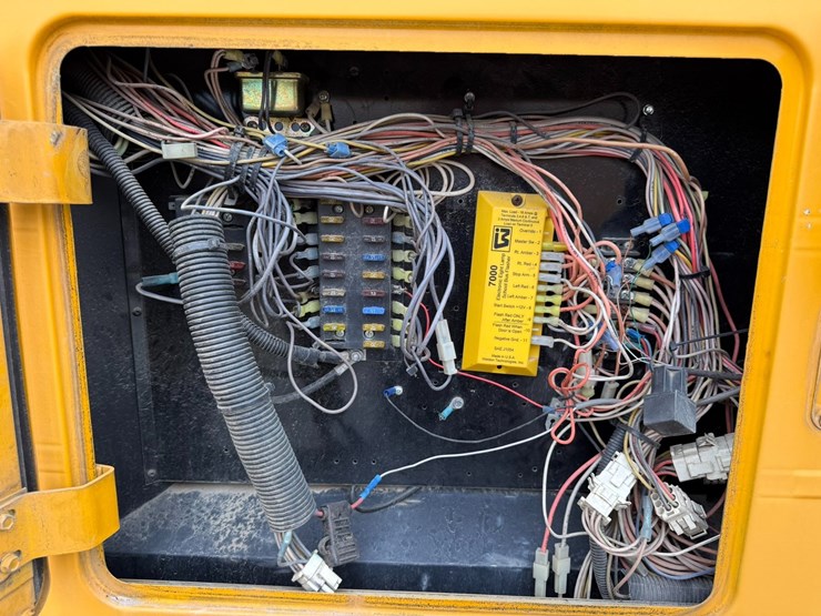 2000-international-3800-image-41