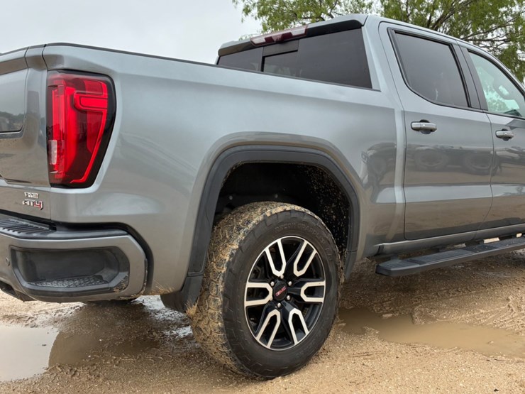 2020-gmc-sierra-1500-image-4