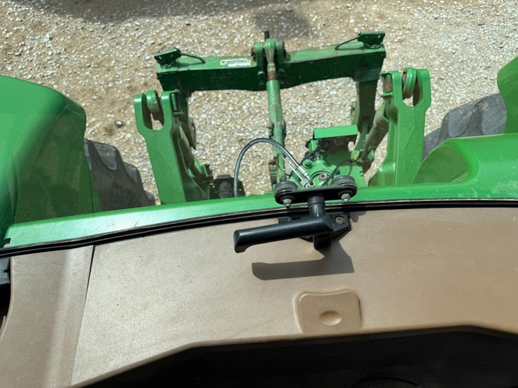 2004-john-deere-8230-image-63