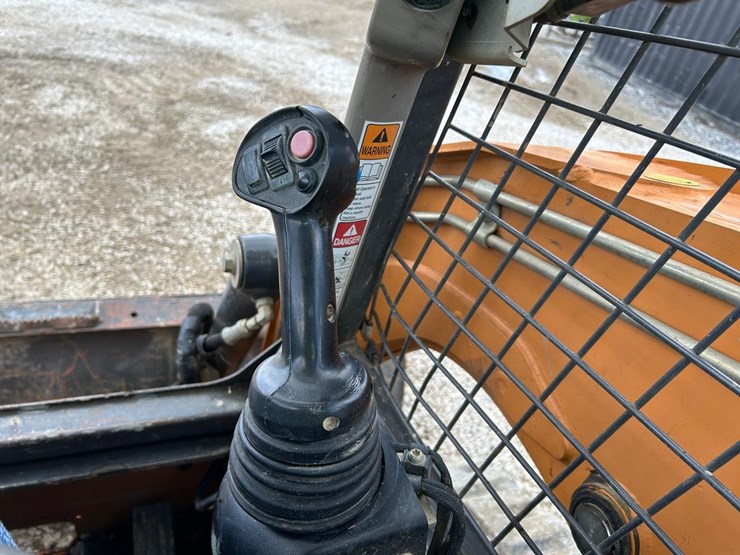 2015-case-tr310-image-21