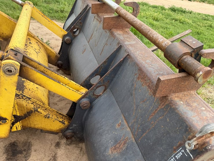 new-holland-lb75b-image-59