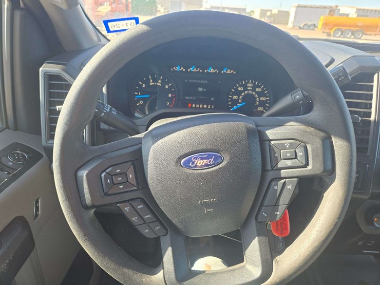 2015-ford-f150-xlt-image-15