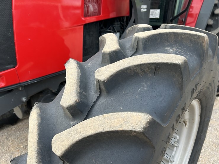 2020-massey-ferguson-5711-image-34