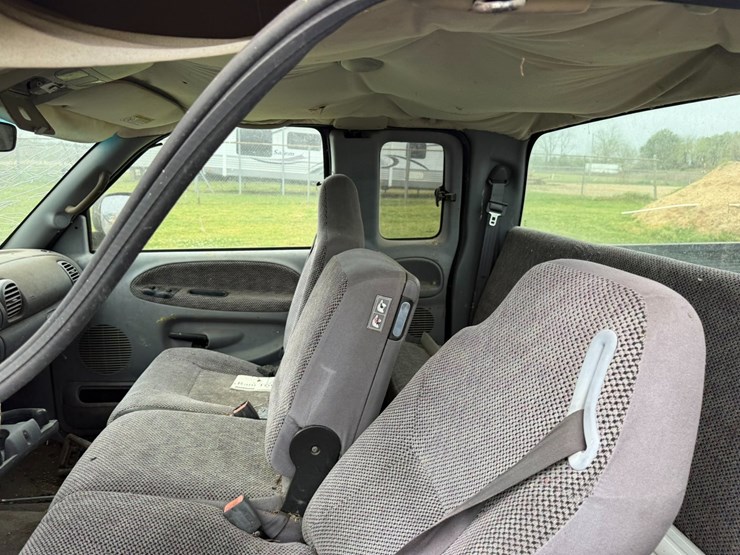 2000-dodge-1500-image-58