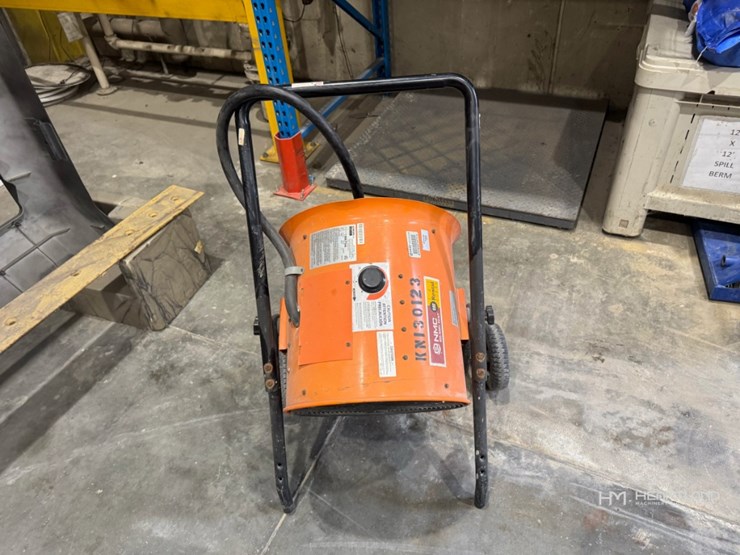 dayton-1rkt9a-portable-electric-heater-image-1