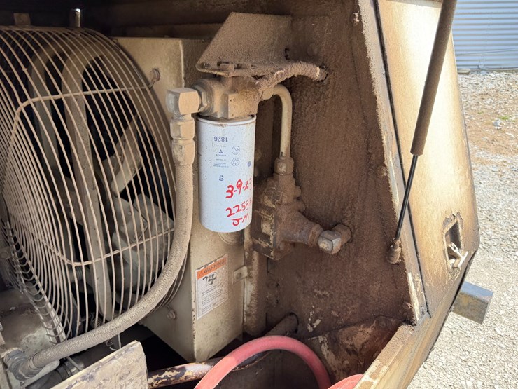 #46876-•-ingersoll-rand-mobile-air-compressor-image-39