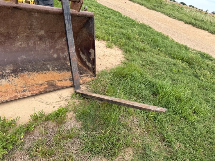 new-holland-lb75b-image-54