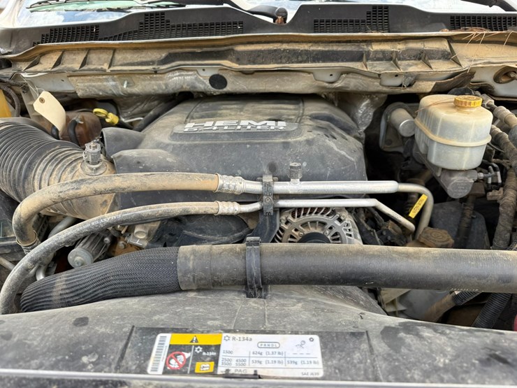 2016-dodge-2500-image-39