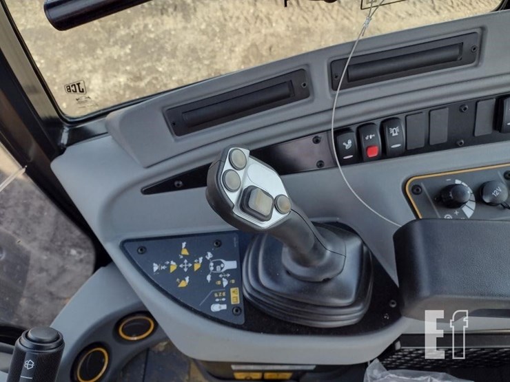 jcb-409-image-9
