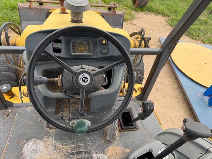 new-holland-lb75b-image-87