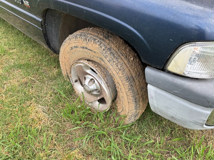 2000-dodge-1500-image-10