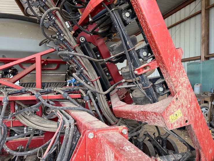 2014-case-ih-36-image-50