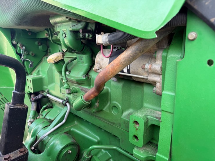 2013-john-deere-8335r-image-51