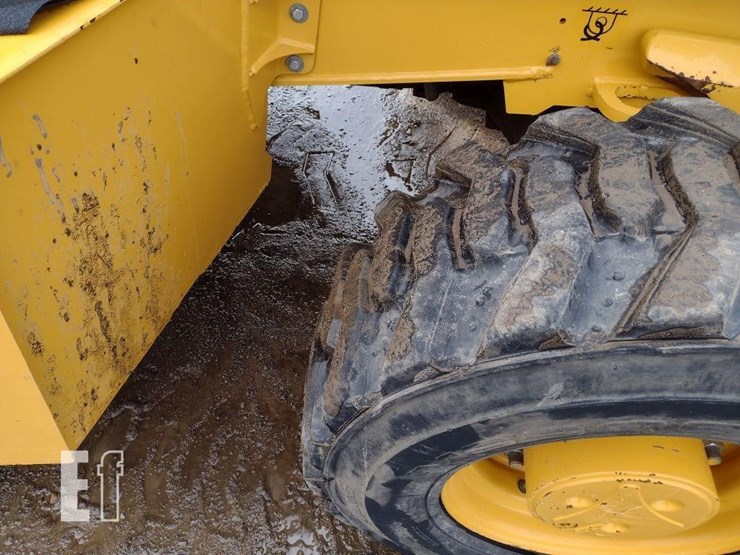 2020-deere-310l-image-21