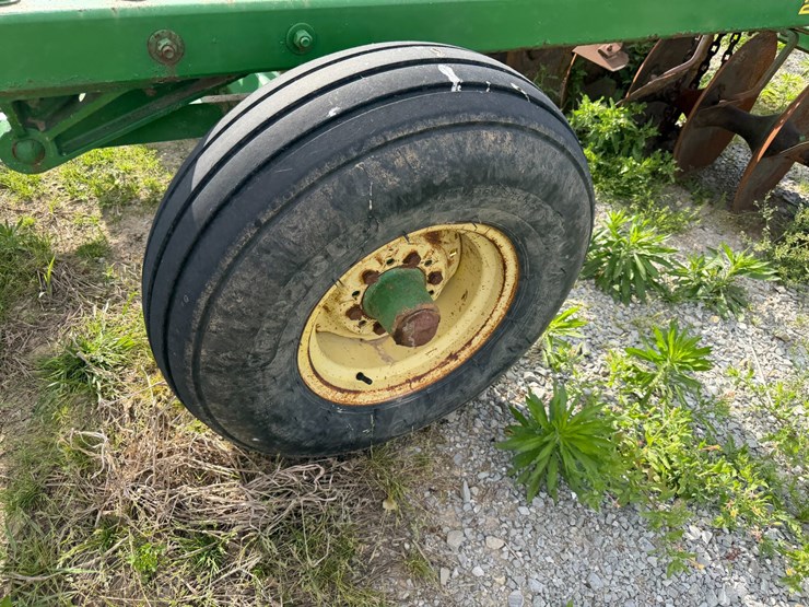 john-deere-225-image-8