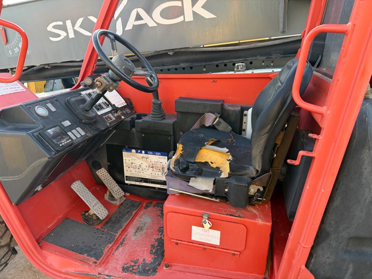 2018-skyjack-sj843th-image-11