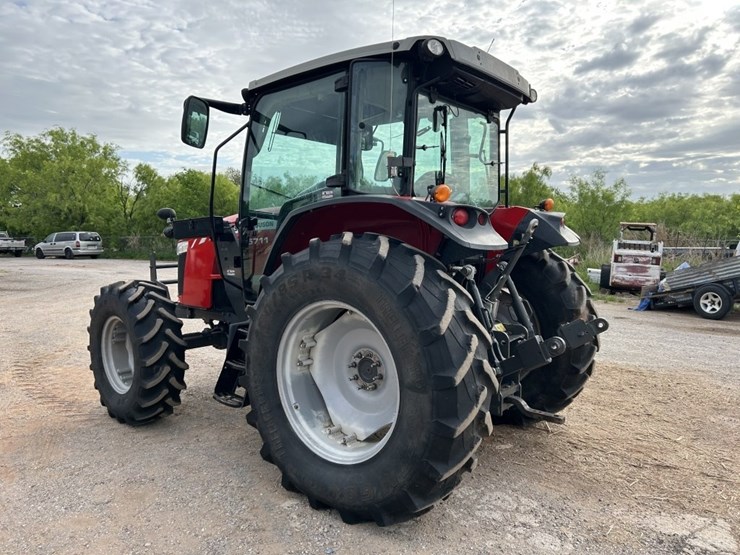 2020-massey-ferguson-5711-image-4