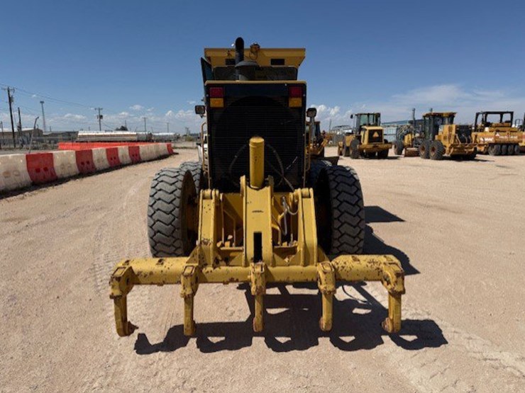 2005-caterpillar-140h-image-5