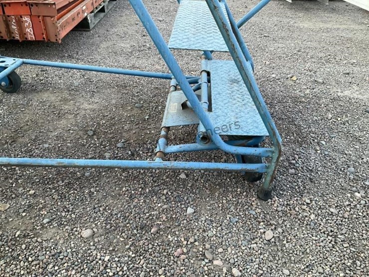 steel-rolling-stairs-image-5