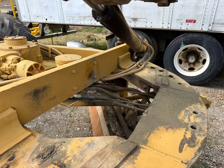 caterpillar-12h-image-43