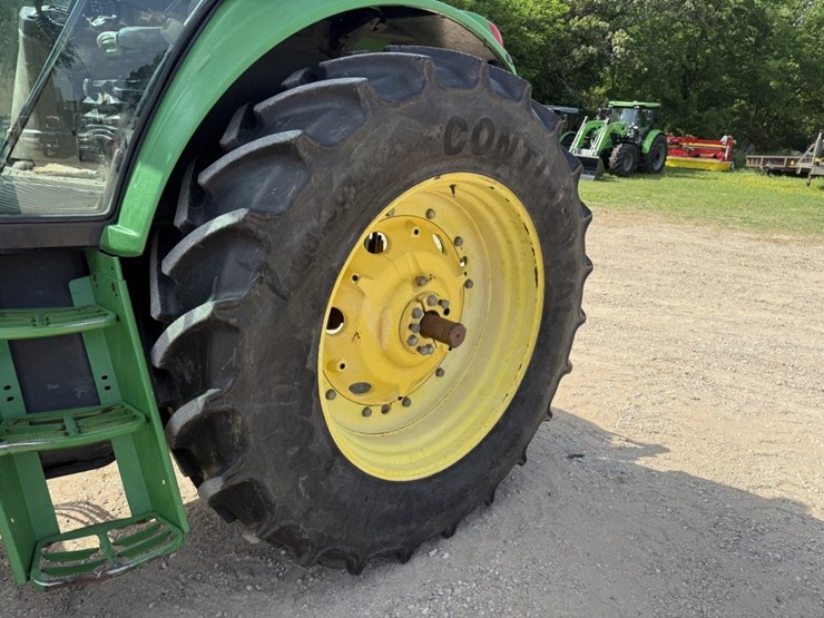 2007-john-deere-7320-image-18
