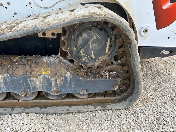2023-bobcat-t770-image-18