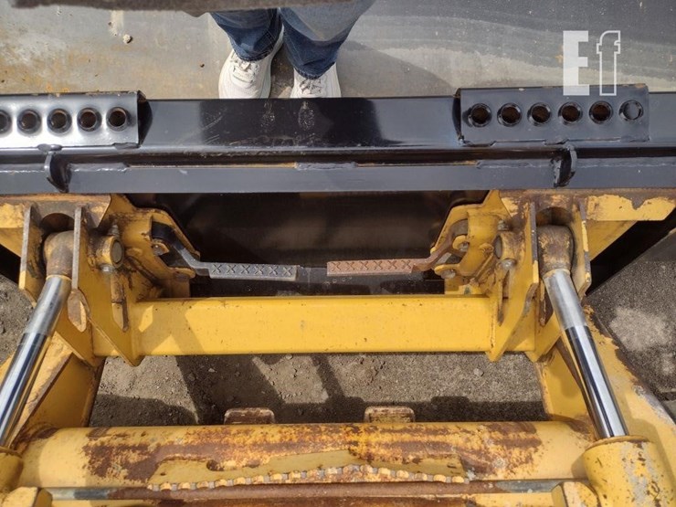 deere-328-image-24