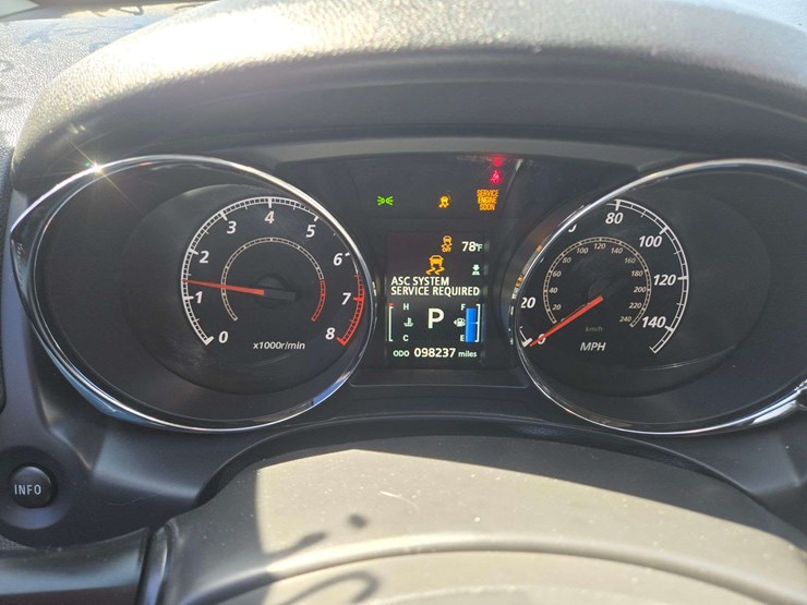 2017-mitsubishi-outlander-image-16