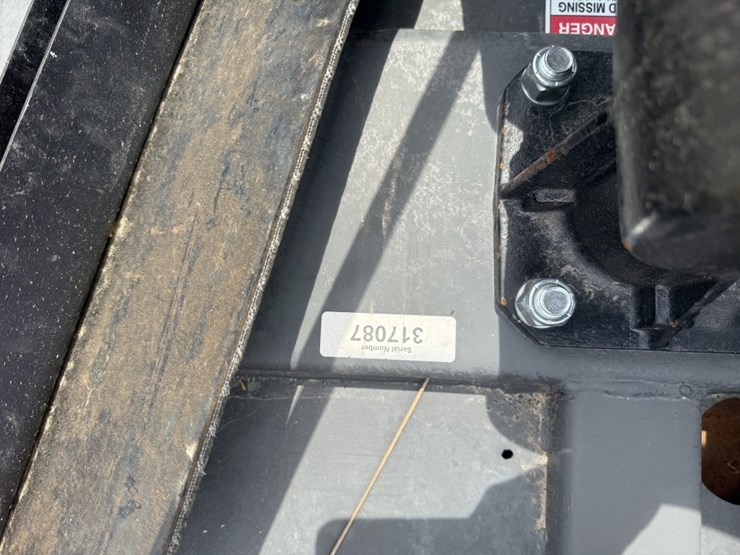 2024-kioti-cx2510hst-image-21