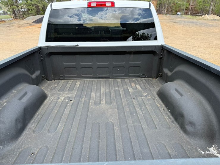 2016-dodge-2500-image-15
