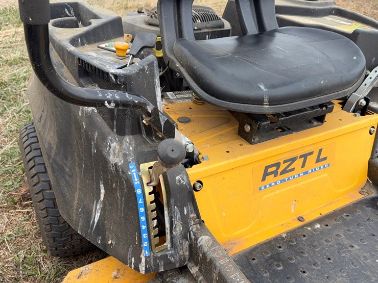 cub-cadet-rztl-zero-turn-mower-image-11