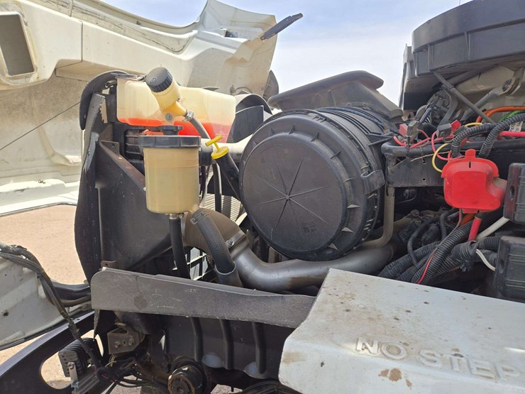 2011-international-workstar-7400-image-37