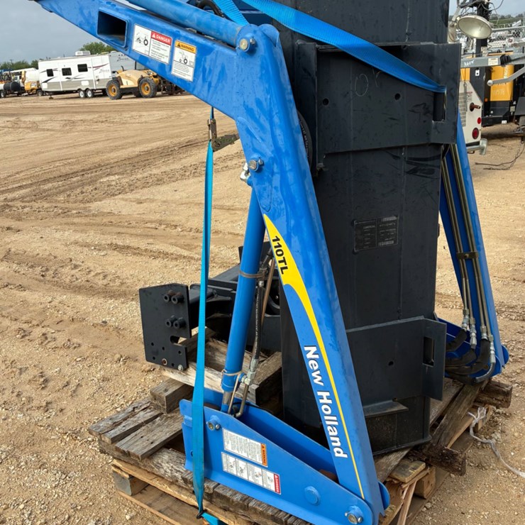 NEW HOLLAND 110TL