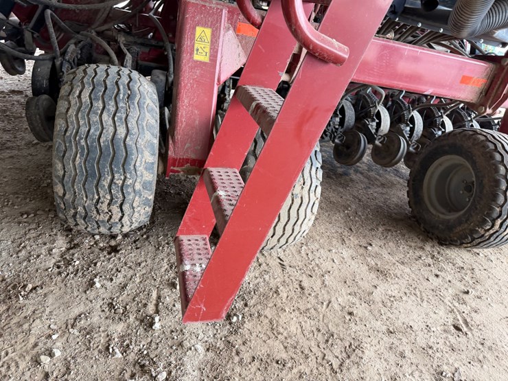 2014-case-ih-36-image-29