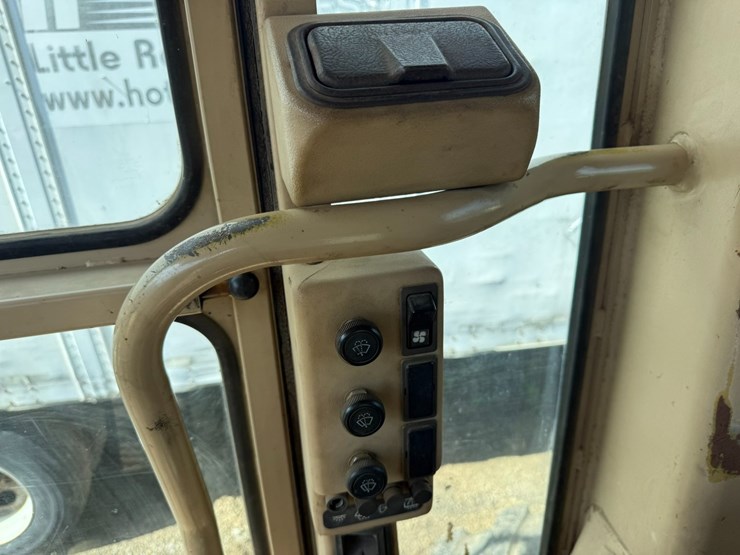 caterpillar-12h-image-95