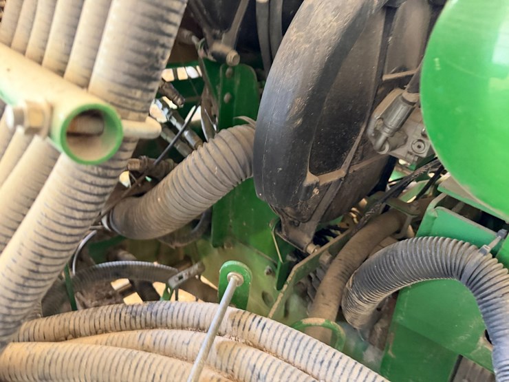 john-deere-1720-image-108