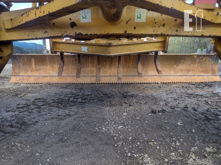 2010-caterpillar-120m-image-28