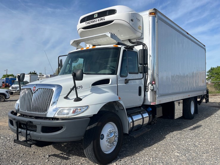 2019-international-durastar-4300-image-1