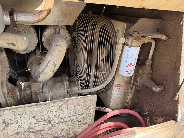#46876-•-ingersoll-rand-mobile-air-compressor-image-33