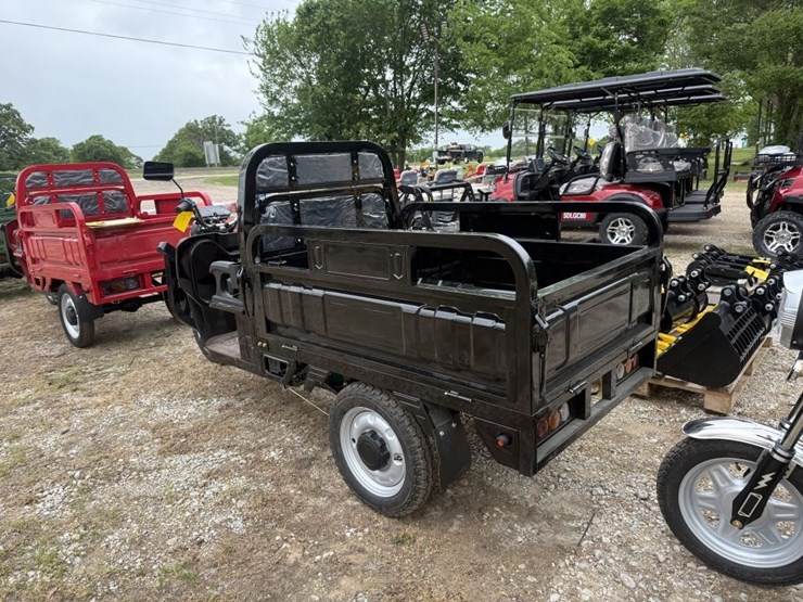 iranch-3-wheel-dump-cart-2026-image-4
