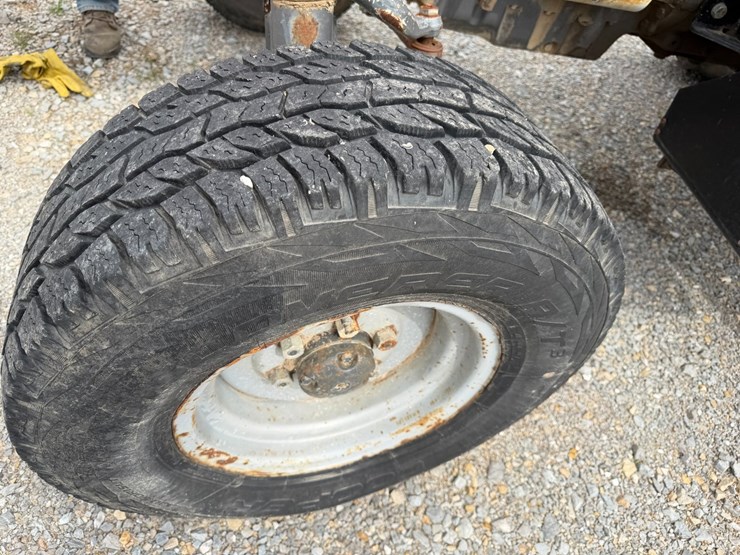 massey-ferguson-2260-image-8