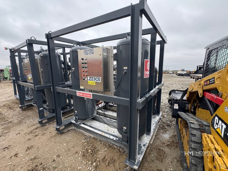 2019-zeks-1550cfm-eclipse-skid-mounted-desiccant-air-dryer-system-image-1