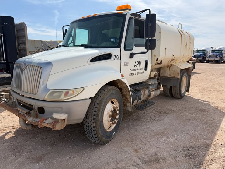 2006-international-durastar-4300-image-1