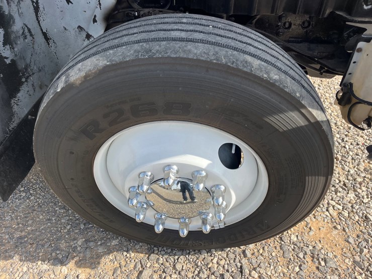 2020-international-mv607-image-11