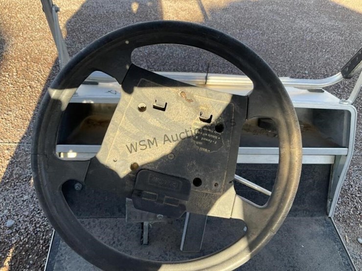 club-car-electric-utility-cart-image-9