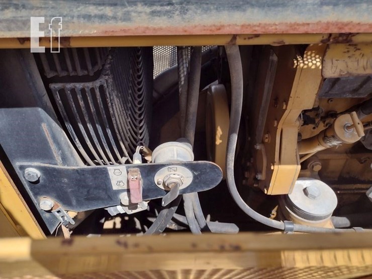 2011-caterpillar-525c-image-29